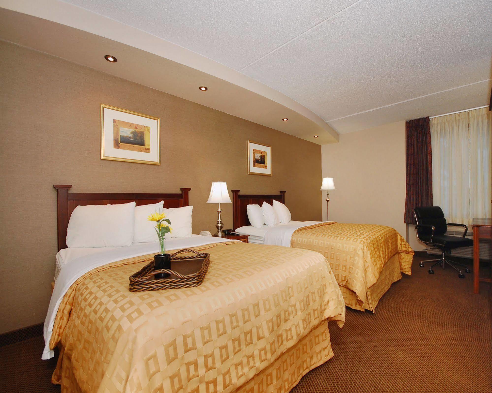 Plaza Inn & Suites Hagerstown Quarto foto